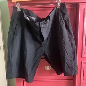 Men’s travel shorts